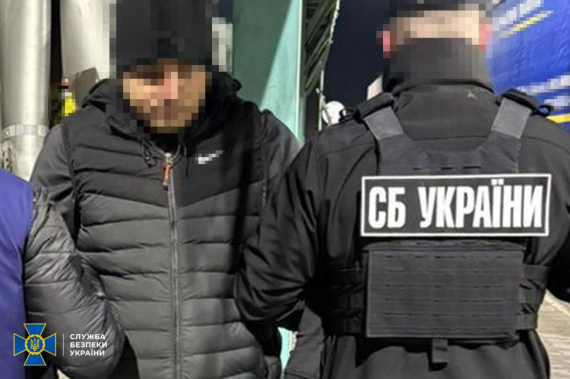 Організатори схем для ухилянтів продавали фіктивні меддовідки або переправляли чоловіків за кордон в обхід пунктів пропуску
