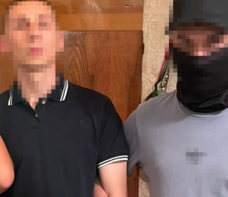 В Киеве и Черкасской области задержали двух "чертей", которые жгли авто украинских воинов. СБУ показала фото переписок в Telegram
