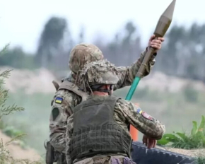 Ворог штурмує Покровськ, Торецьк і Часів Яр: Генштаб показав свіжі карти боїв